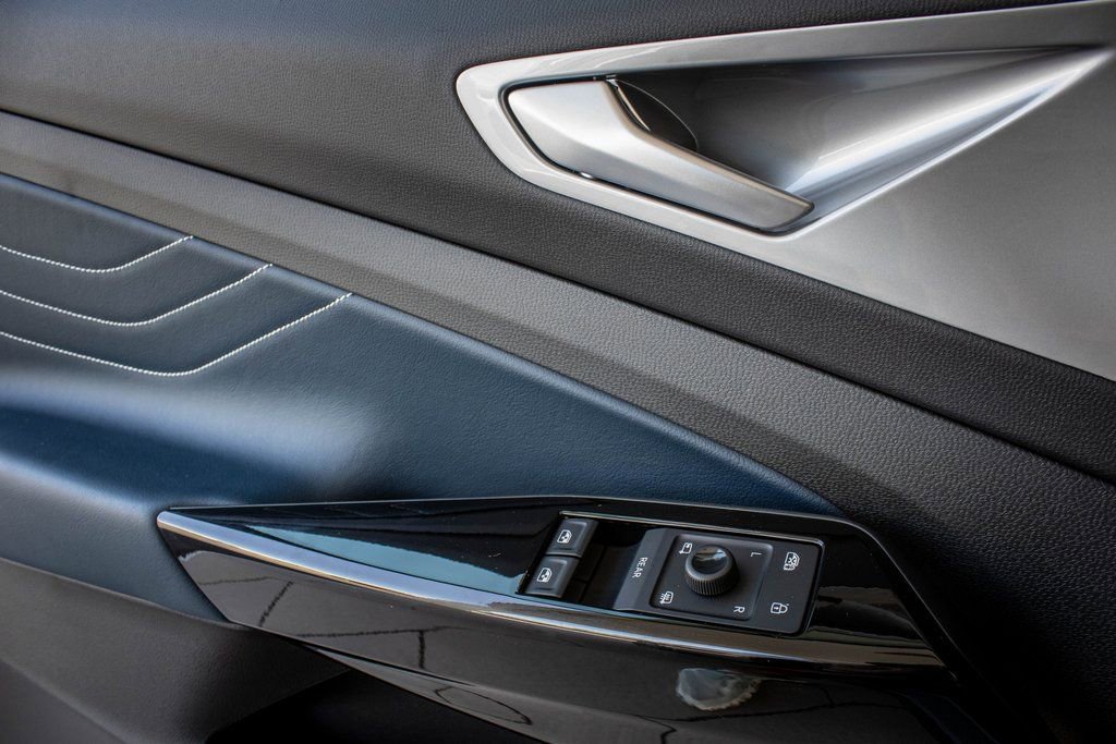 2025 Volkswagen ID.4 PRO S PLUS - Photo 28