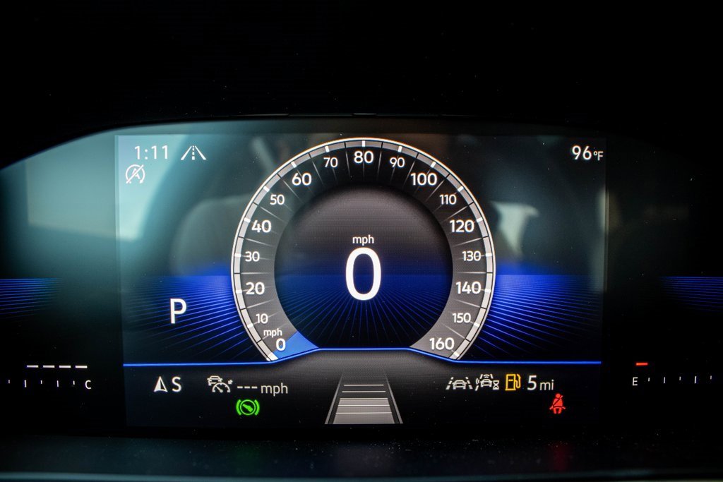 2025 Volkswagen Taos SE photo 3