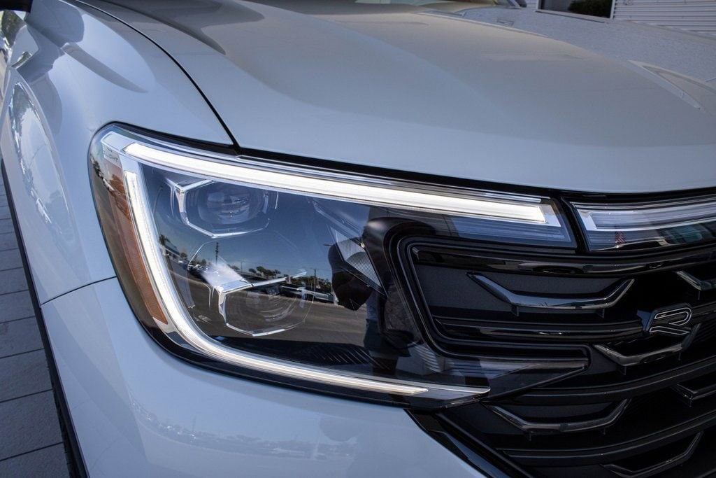 2025 Volkswagen Atlas Cross Sport SEL R-LINE - Photo 7