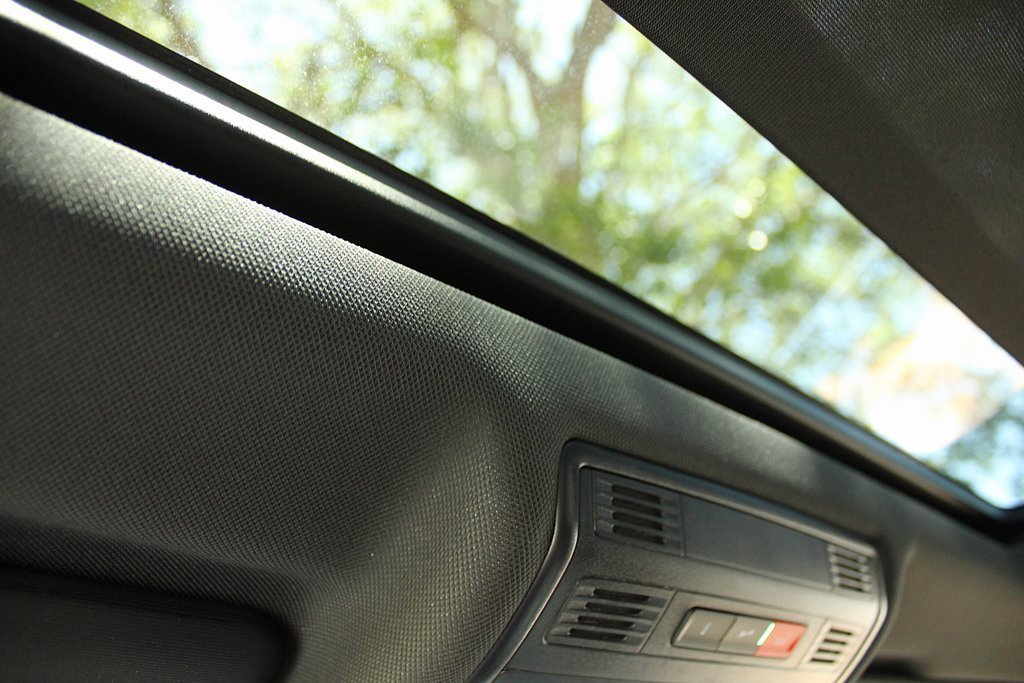 2024 Volkswagen Tiguan SE R-Line Black photo 3