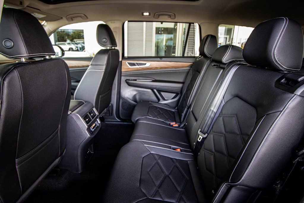 2026 Volkswagen Atlas SE w/Tech - Photo 47