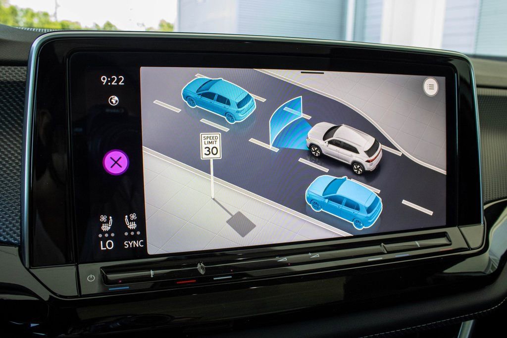 2025 Volkswagen Atlas Cross Sport SEL R-LINE - Photo 42