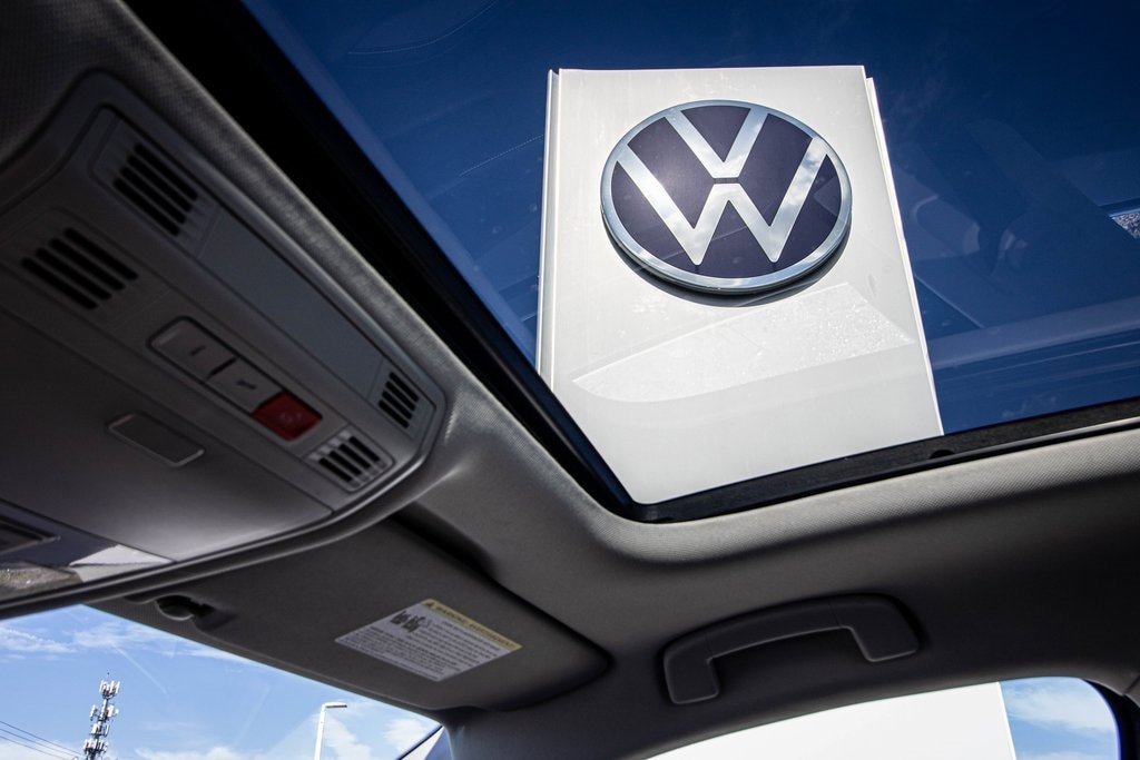 New 2026 Volkswagen Jetta SE Sedan