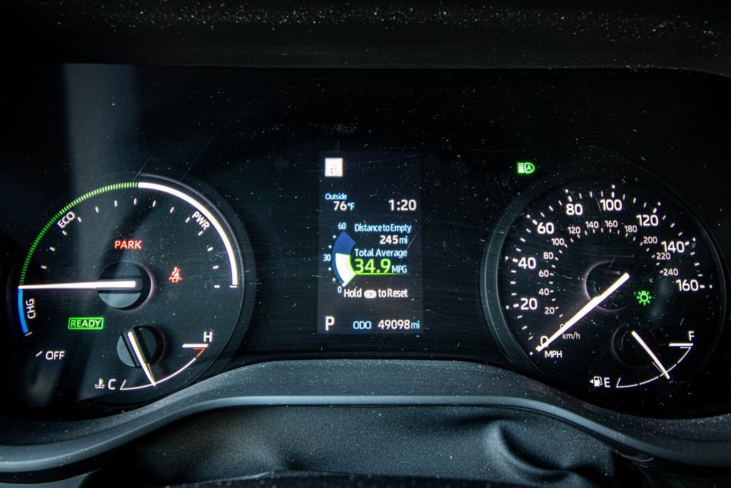 2022 Toyota Sienna XLE photo 3