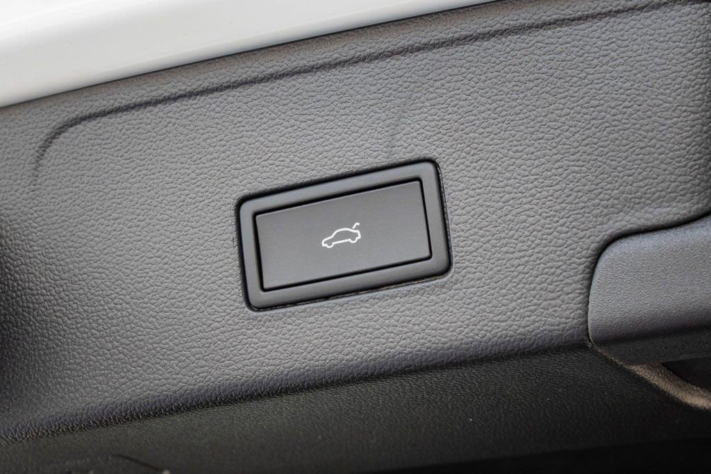 2025 Volkswagen Atlas Cross Sport SEL R-LINE - Photo 19