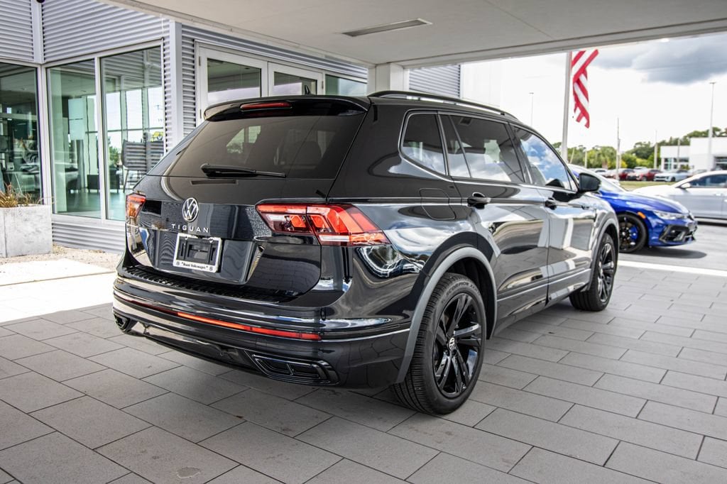 3VVCB7AX1RM192410