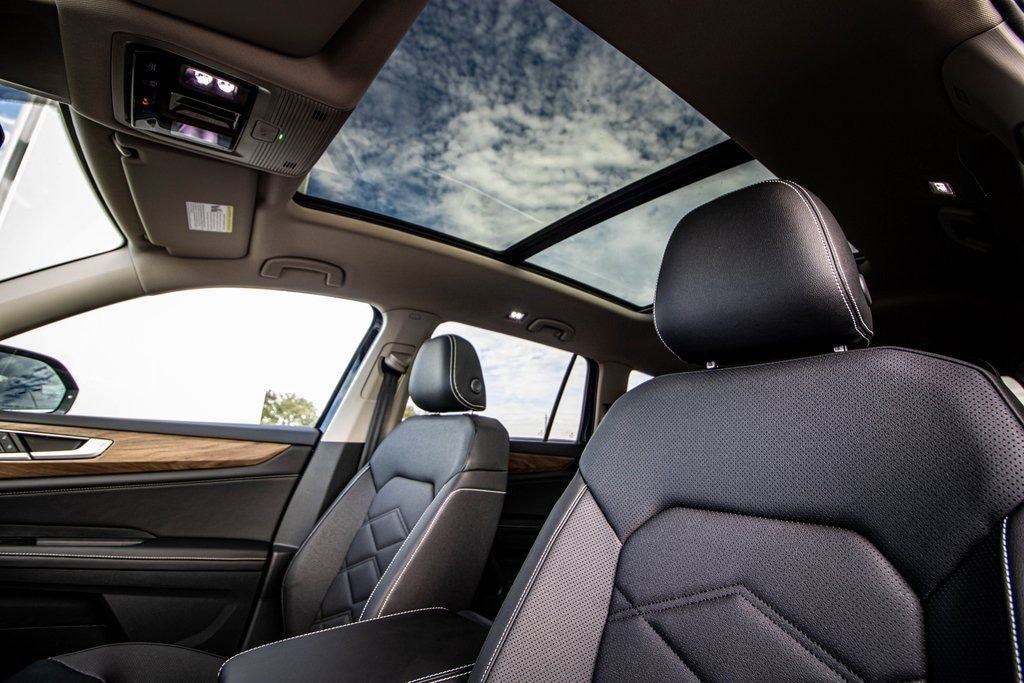 New 2026 Volkswagen Atlas 2.0T SE w/Technology SUV