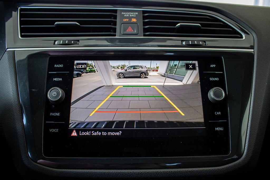 2024 Volkswagen Tiguan SE R-Line Black photo 3
