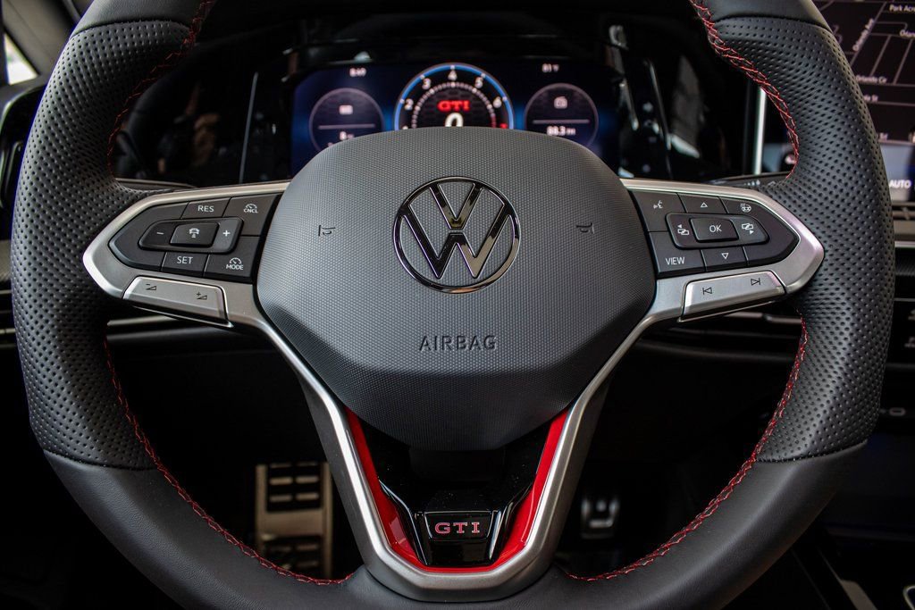 2025 Volkswagen Golf GTI SE - Photo 35