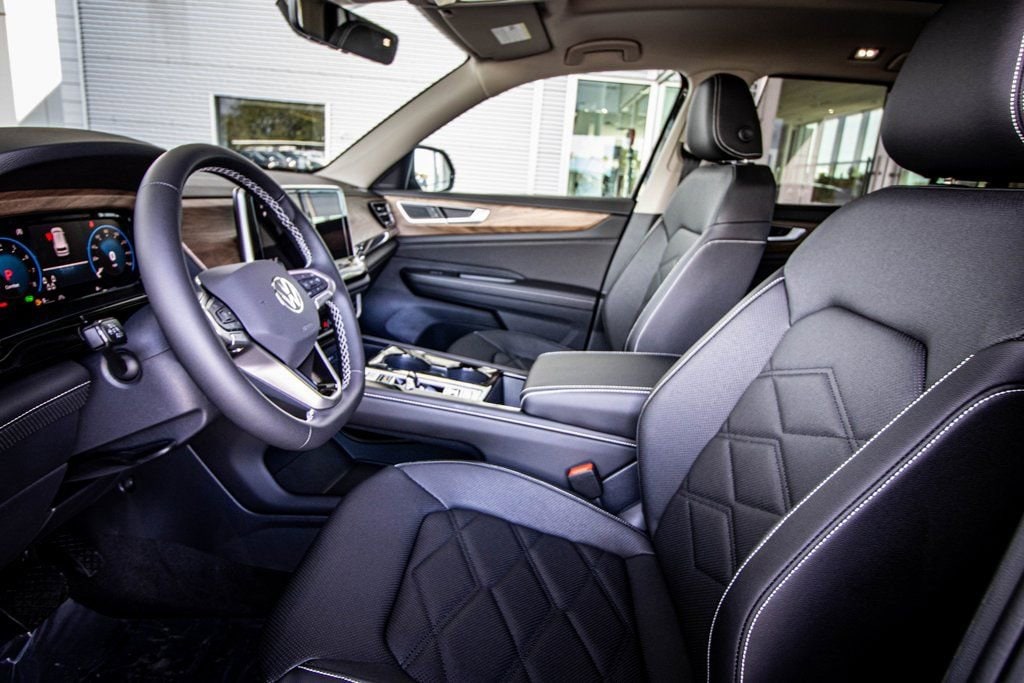 2026 Volkswagen Atlas SE w/Tech - Photo 28