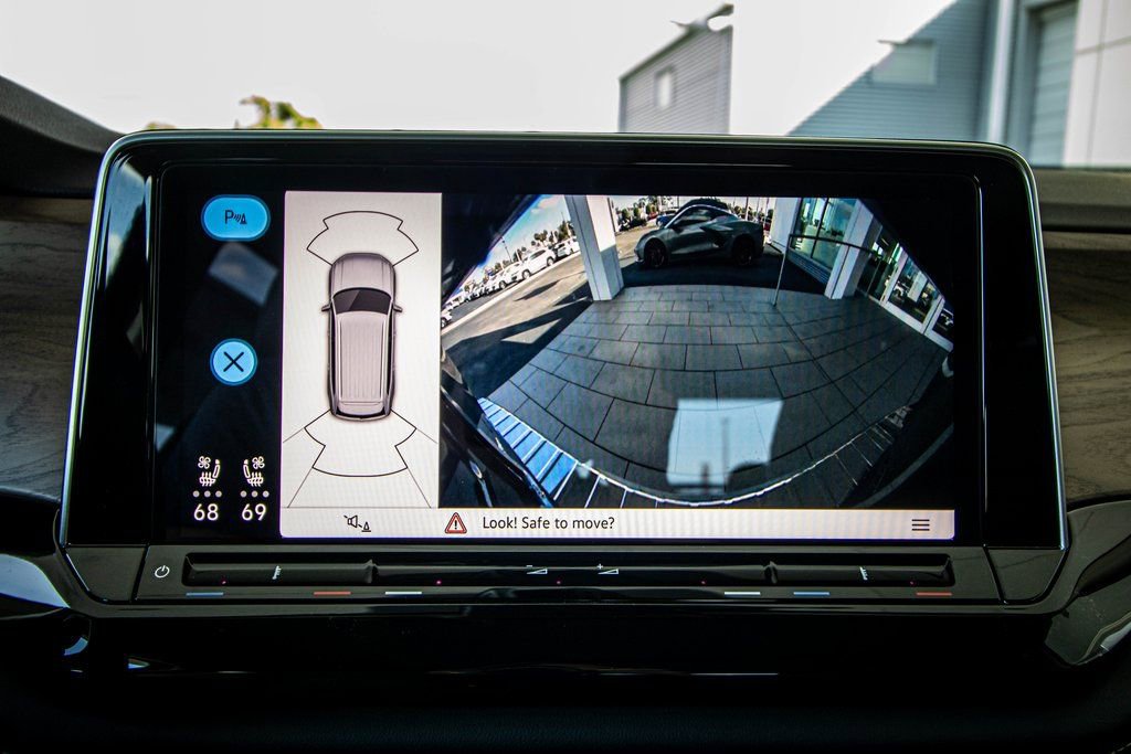 2026 Volkswagen Atlas SE w/Tech - Photo 4