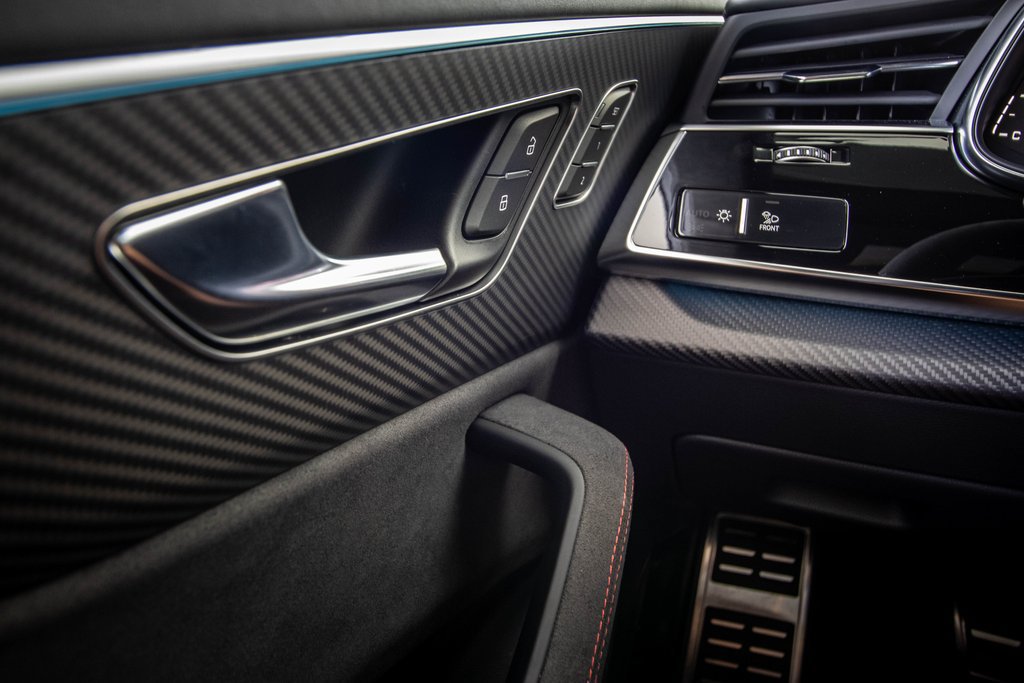 2025 Audi RS Q8 Base - Photo 38