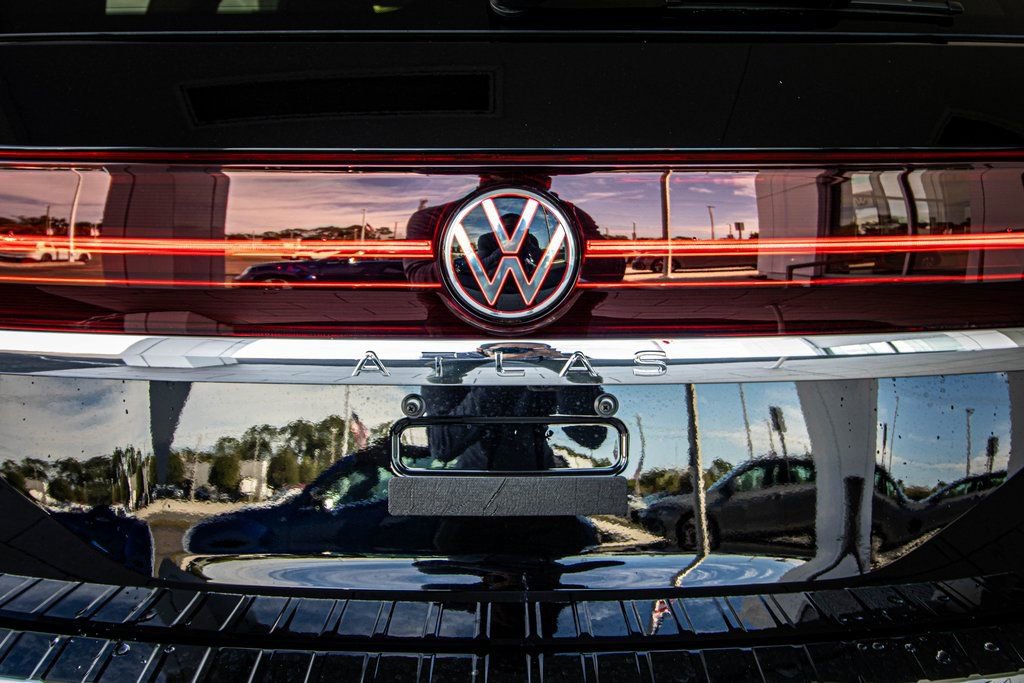 2026 Volkswagen Atlas SE w/Tech - Photo 16