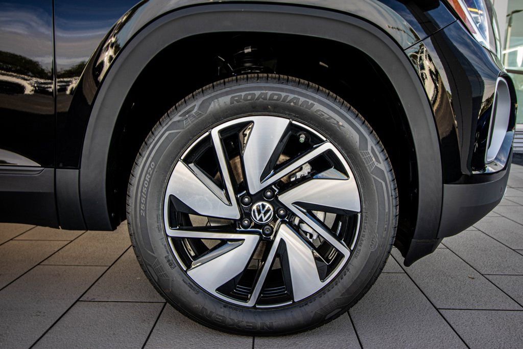 2026 Volkswagen Atlas SE w/Tech - Photo 21