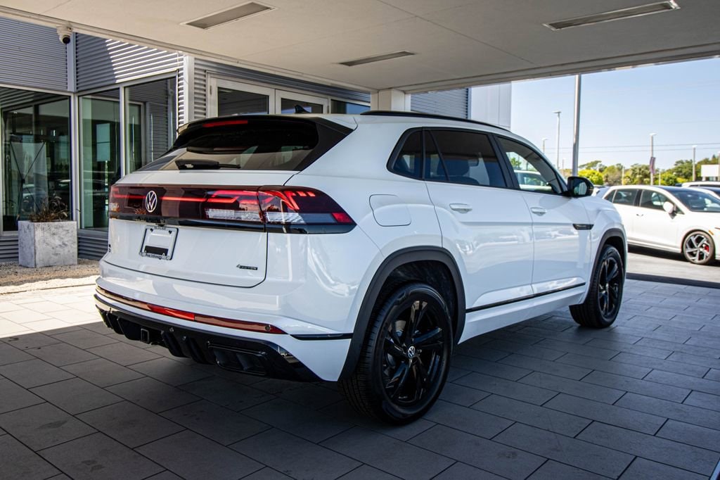 New 2026 Volkswagen Atlas Cross Sport 2.0T SEL R-Line Black SUV