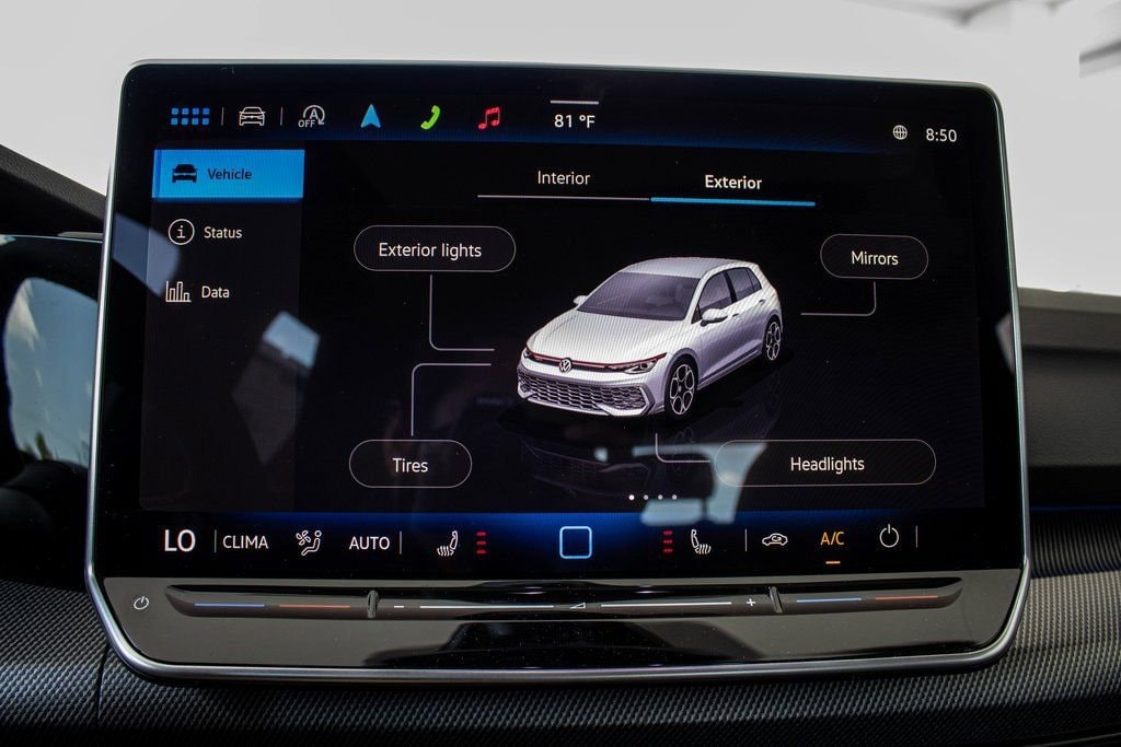 2025 Volkswagen Golf GTI SE - Photo 41