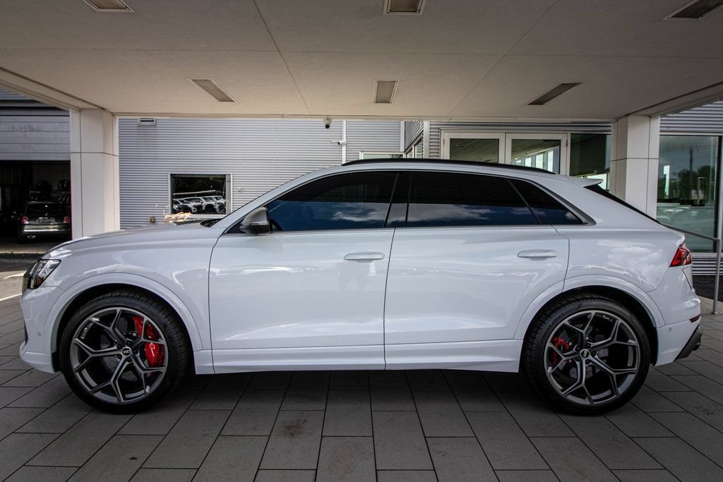 2025 Audi RS Q8 Base - Photo 11