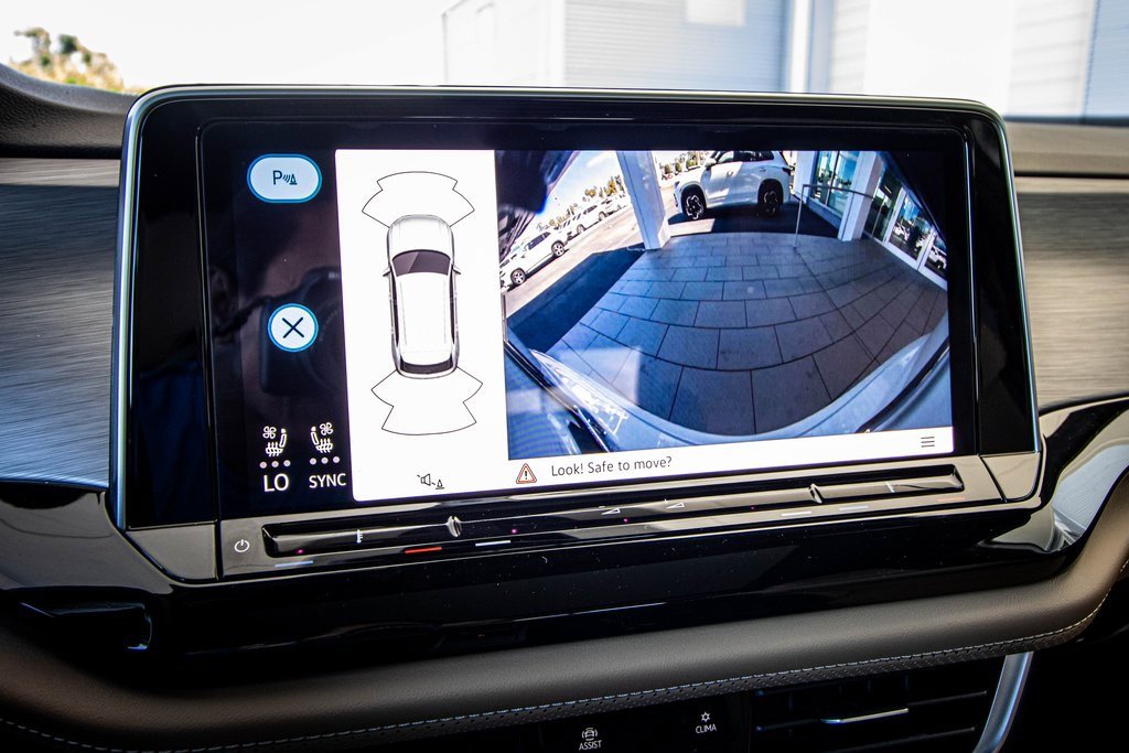 2026 Volkswagen Atlas Cross Sport SE photo 4