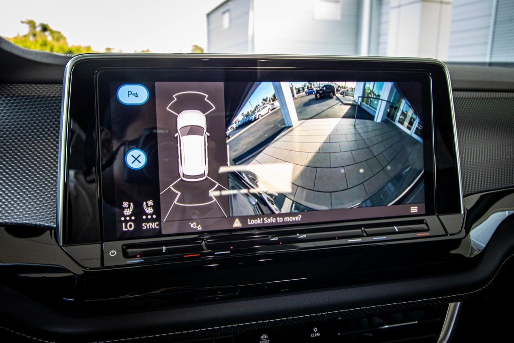 2024 Volkswagen Atlas Cross Sport SEL R-Line photo 3