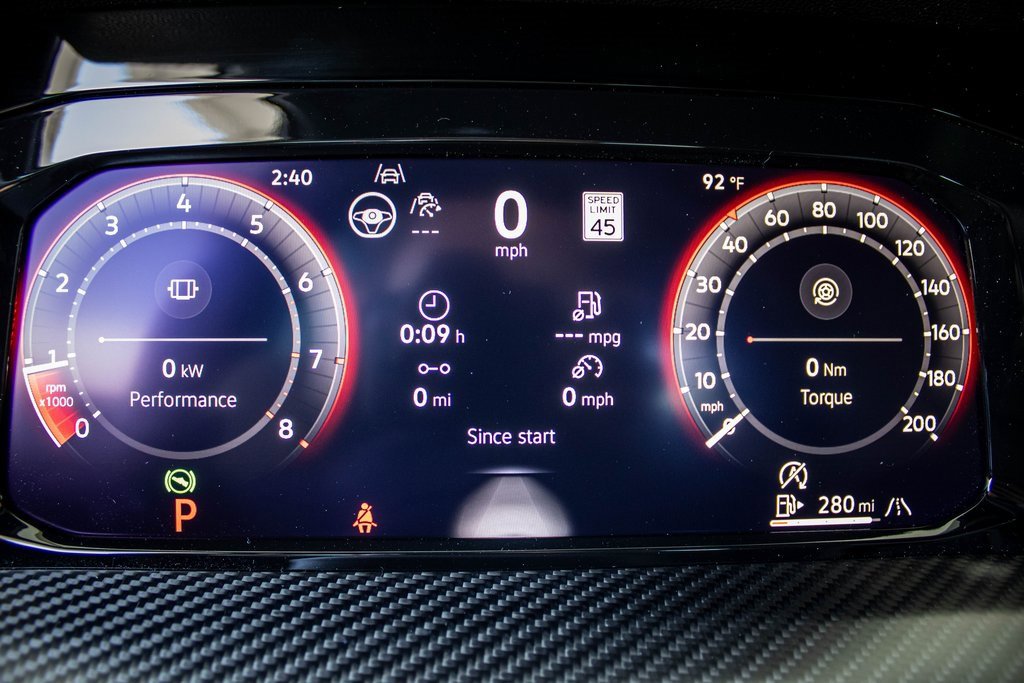 2025 Volkswagen Golf R photo 2