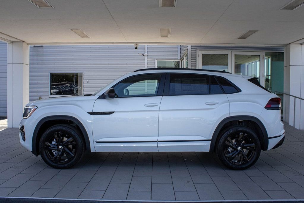 2025 Volkswagen Atlas Cross Sport SEL R-LINE - Photo 13