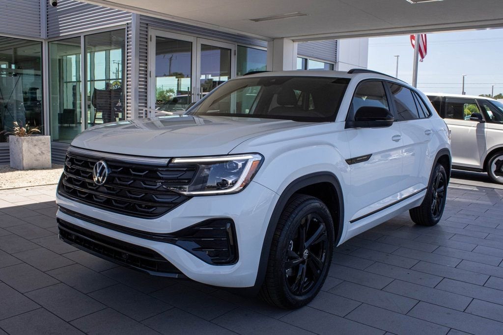 2025 Volkswagen Atlas Cross Sport SEL R-LINE - Photo 12