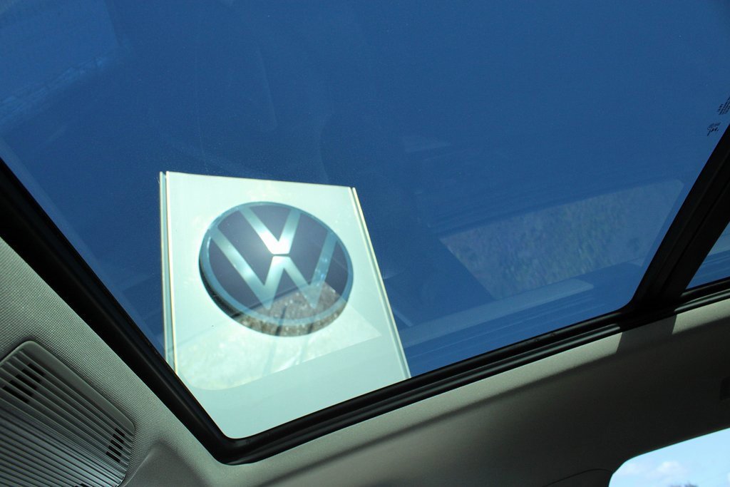 2025 Volkswagen Atlas Peak Edition SE photo 3