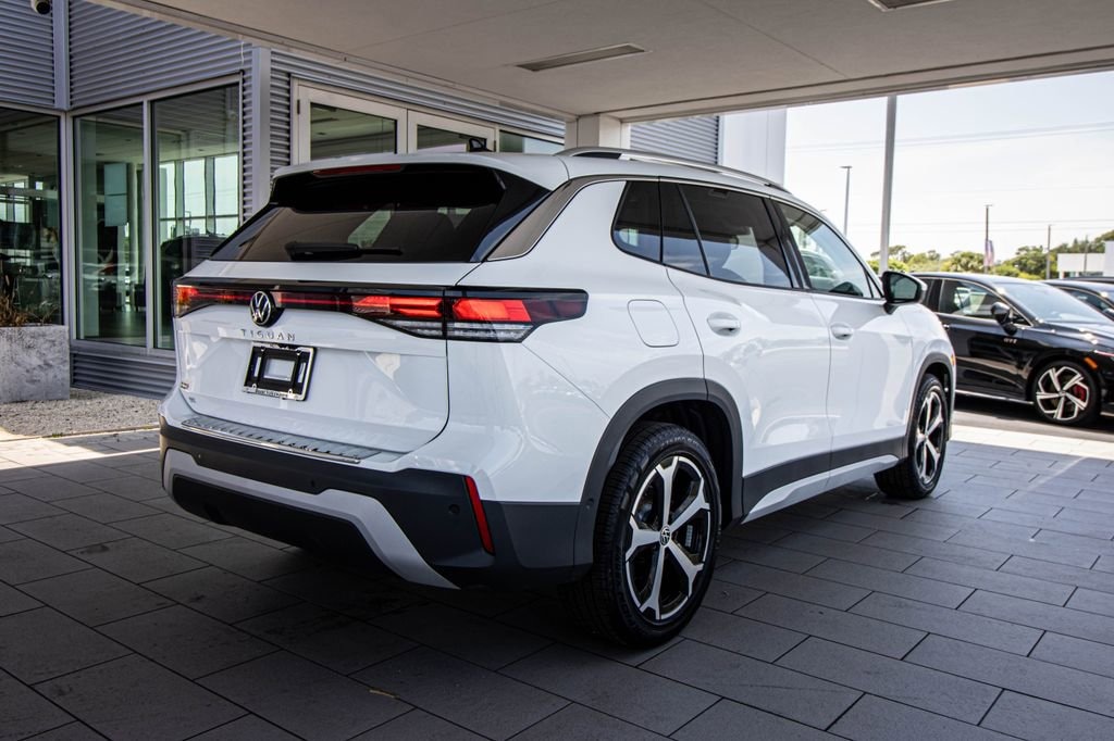 New 2026 Volkswagen Tiguan SE SUV