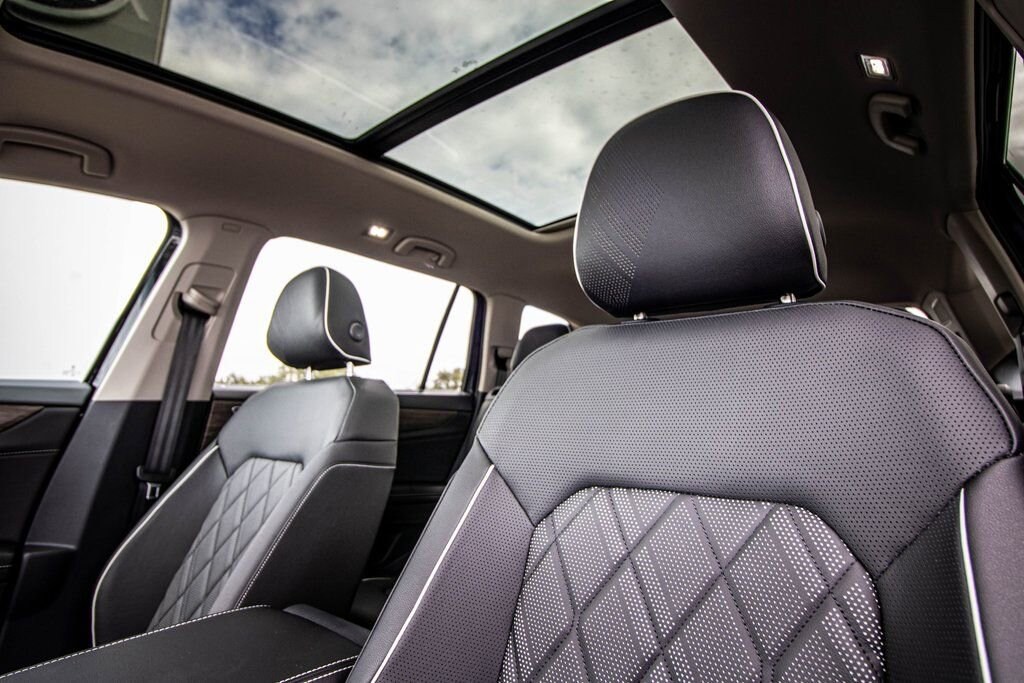 New 2026 Volkswagen Atlas 2.0T SEL Premium R-Line SUV