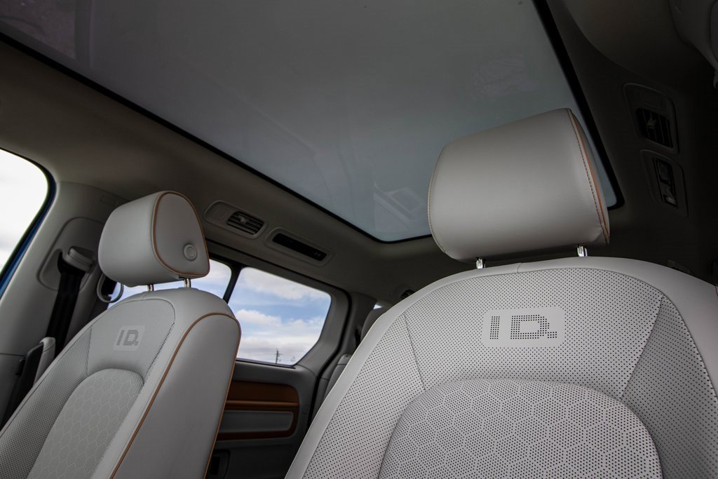 2025 Volkswagen ID. Buzz photo 2