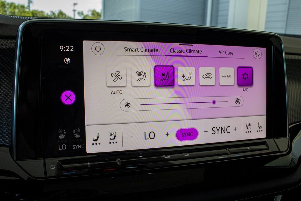 2025 Volkswagen Atlas Cross Sport SEL R-LINE - Photo 41