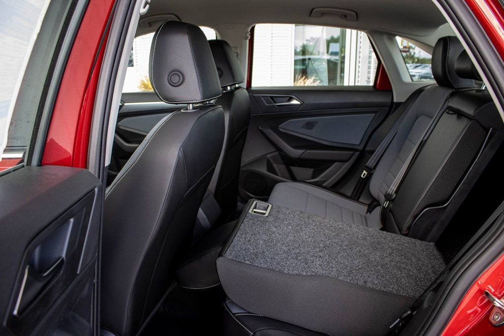 2025 Volkswagen Jetta SE - Photo 46