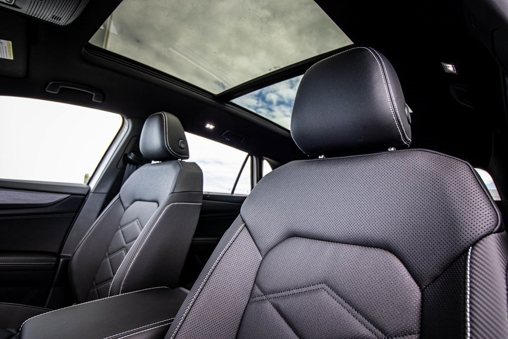 2026 Volkswagen Atlas Cross Sport SE Technology photo 2