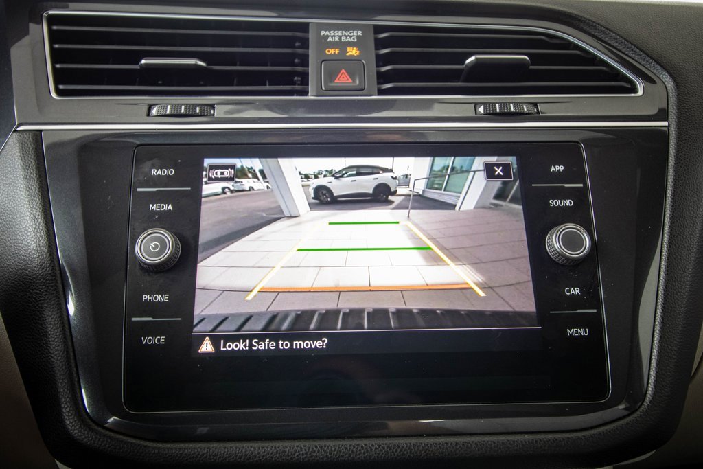 2022 Volkswagen Tiguan SE R-Line Black photo 3