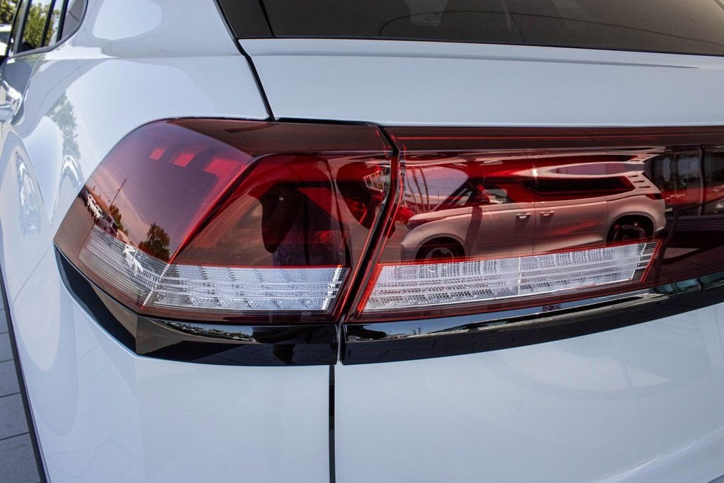 2025 Volkswagen Atlas Cross Sport SEL R-LINE - Photo 15