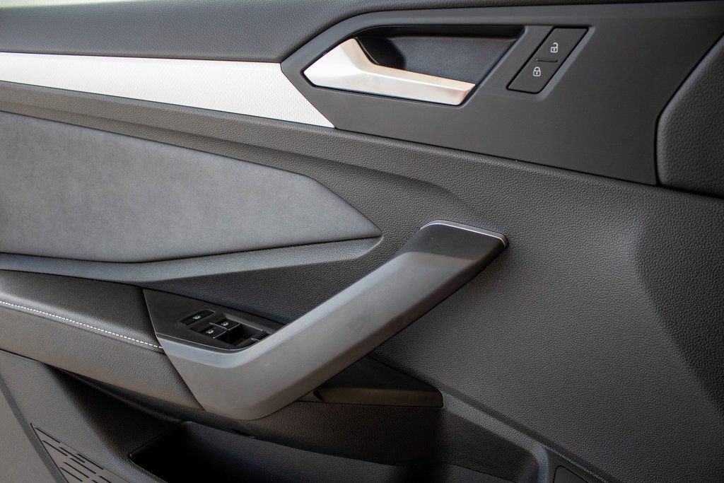 2025 Volkswagen Jetta SE - Photo 26