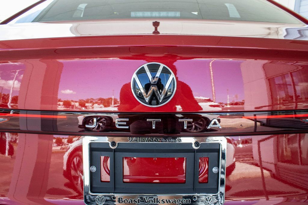 2025 Volkswagen Jetta SE - Photo 15