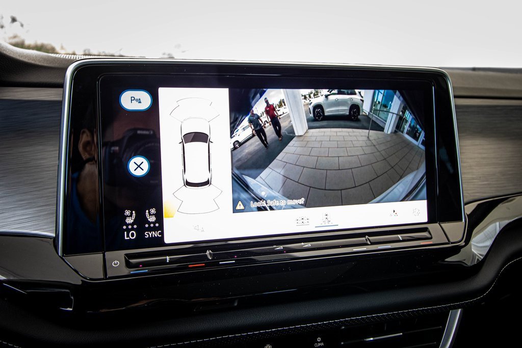 2026 Volkswagen Atlas Cross Sport SE Technology photo 4