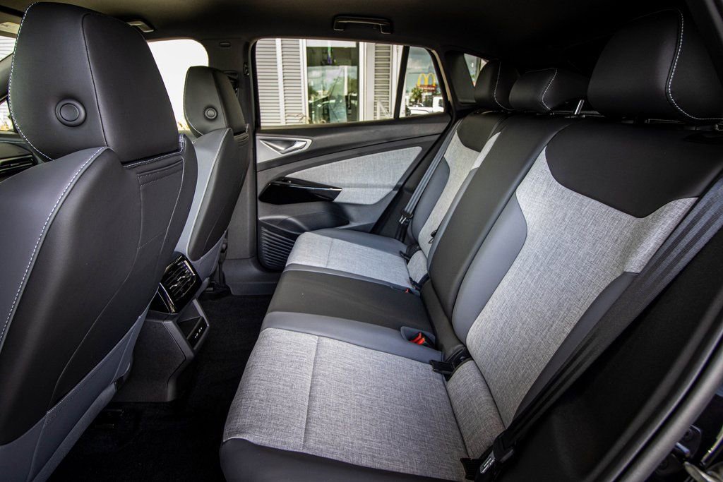 2025 Volkswagen ID.4 PRO - Photo 42