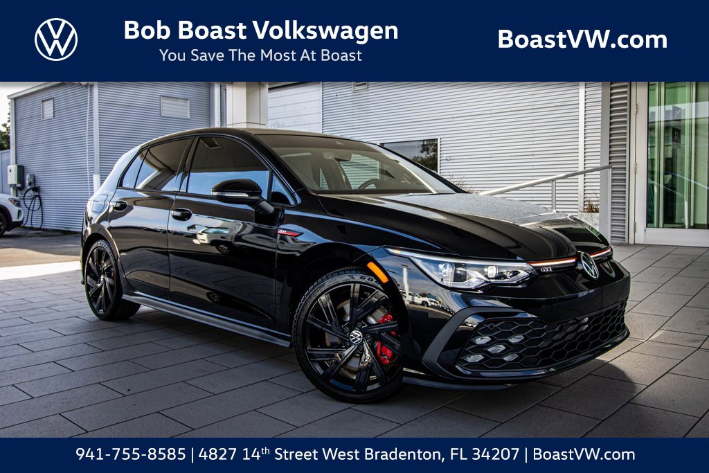 2023 Volkswagen Golf GTI SE's photo