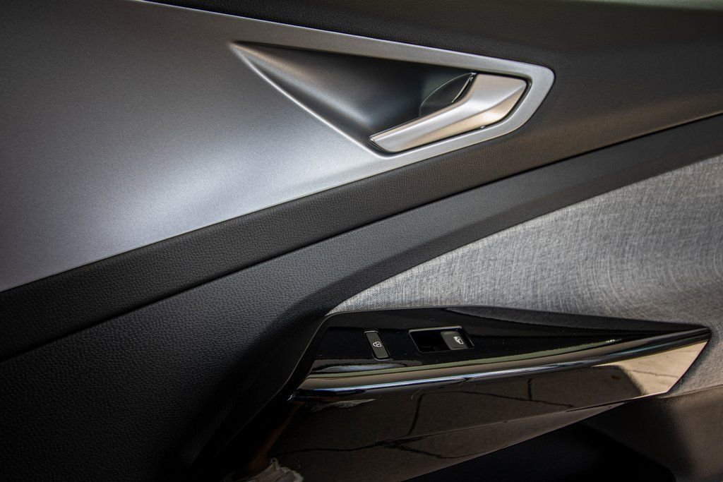 2025 Volkswagen ID.4 PRO - Photo 40