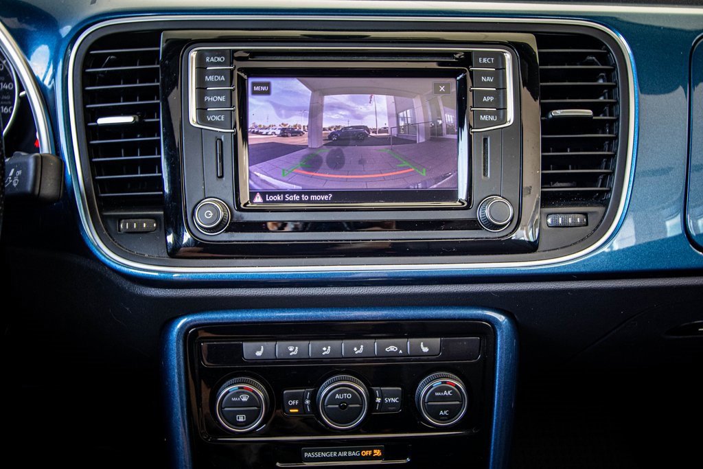 2019 Volkswagen Beetle Final Edition SEL SE photo 3