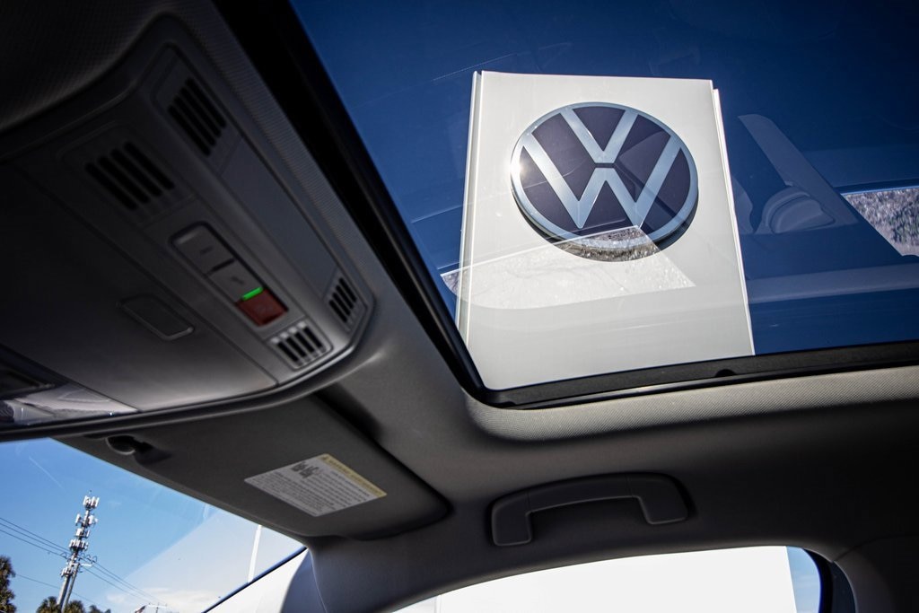 New 2026 Volkswagen Jetta SE Sedan