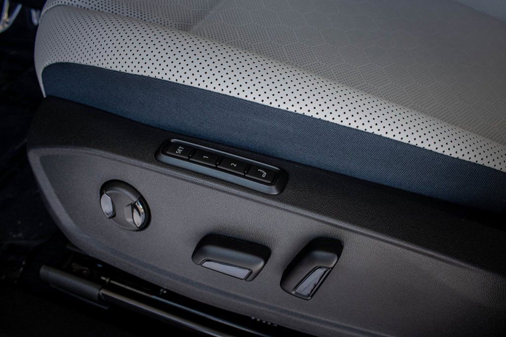 2025 Volkswagen ID.4 PRO S PLUS - Photo 31