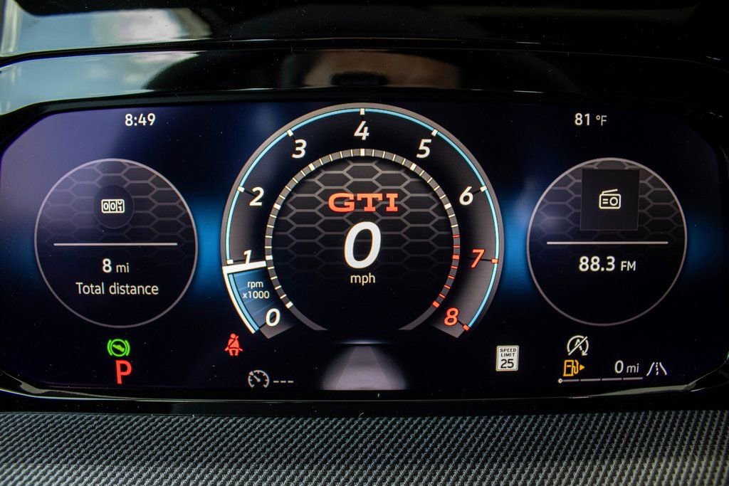 2025 Volkswagen Golf GTI SE - Photo 3