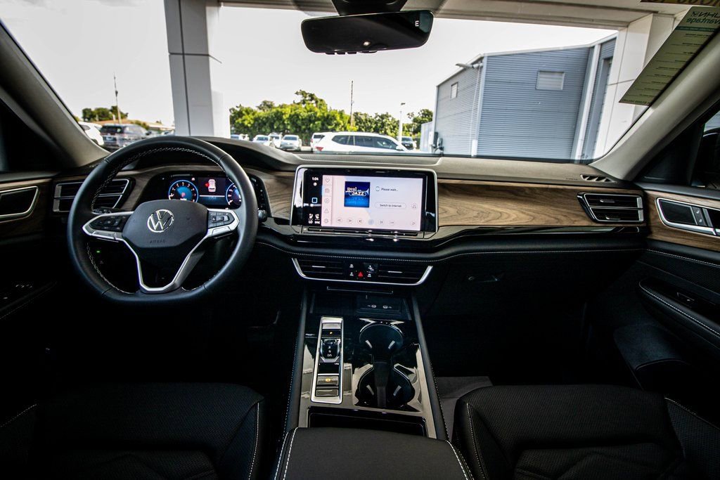 2026 Volkswagen Atlas SE w/Tech - Photo 31