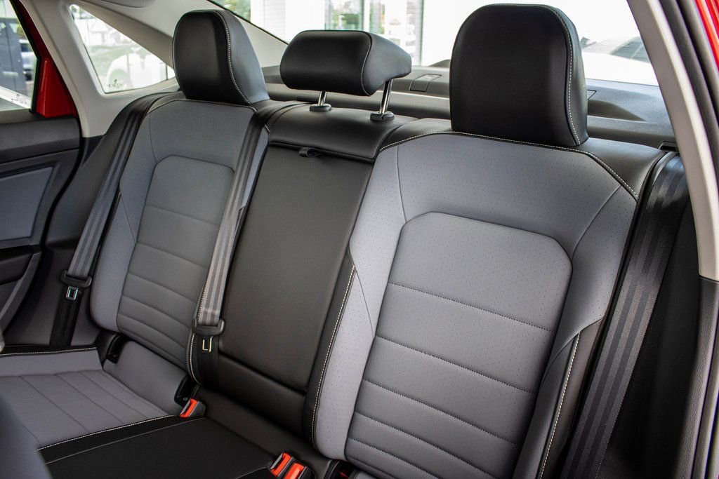 2025 Volkswagen Jetta SE - Photo 47