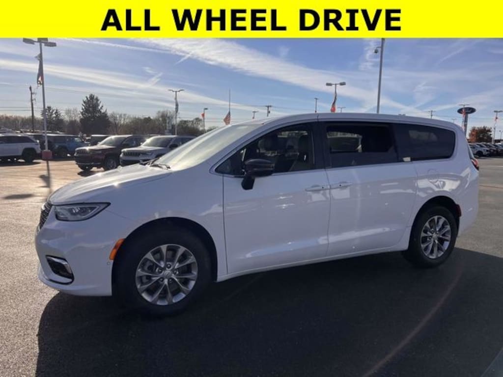 New 2026 Chrysler Pacifica Select Van Passenger Van