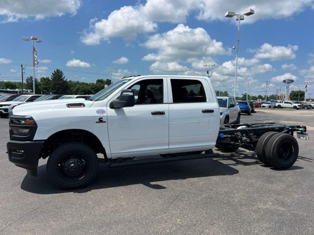 New 2026 Ram 3500 Chassis Cab Tradesman/Big Horn Truck Crew Cab