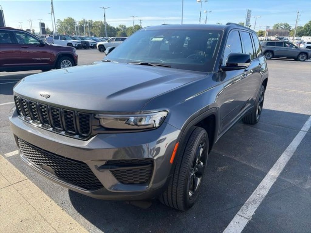 Certified 2025 Jeep Grand Cherokee Altitude X SUV